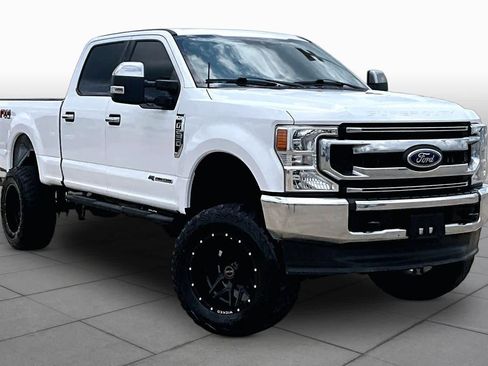 Used 2022 Ford F250 XLT w/ FX4 Off-Road Package AWD/4WD image 3
