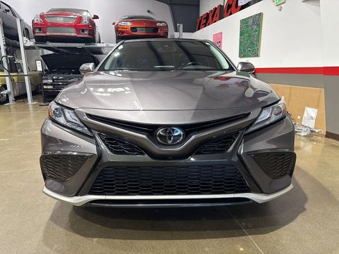 Used 2023 Toyota Camry XSE FWD image 7