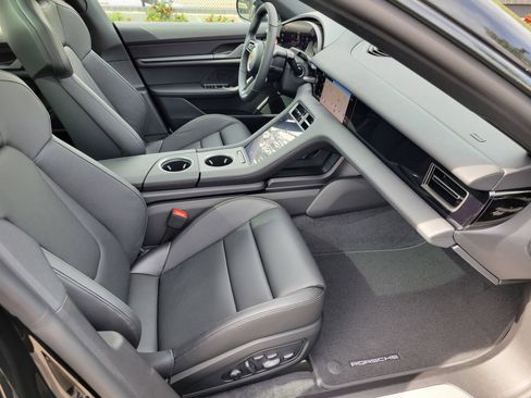 New 2026 Porsche Taycan 4S AWD/4WD image 27