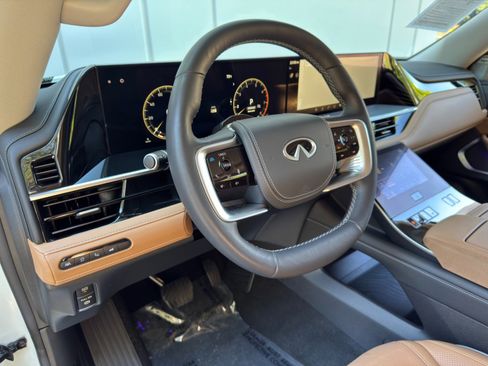 Used 2025 INFINITI QX80 Sensory w/ Premium Cargo Package AWD/4WD image 14