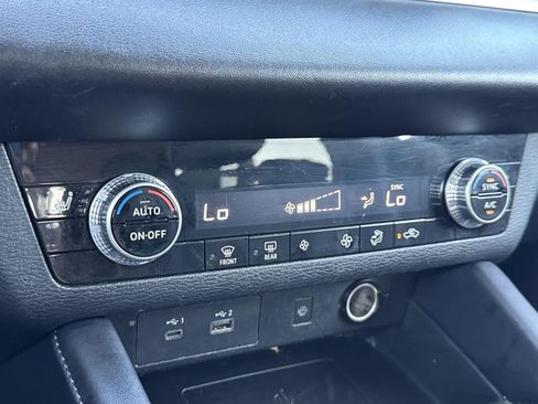 Used 2024 Mitsubishi Outlander SE image 13