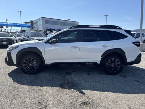 Certified 2025 Subaru Outback Onyx Edition image 6