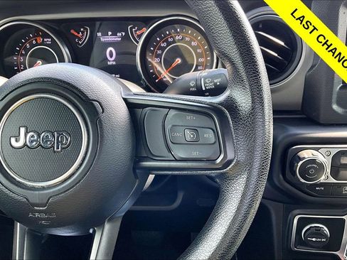Used 2022 Jeep Wrangler Unlimited Sport AWD/4WD image 19