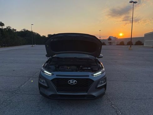 Used 2019 Hyundai Kona SE AWD/4WD image 16