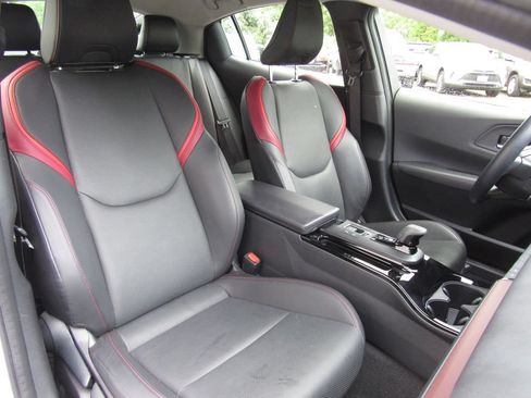 Certified 2024 Toyota Prius Prime FWD image 20