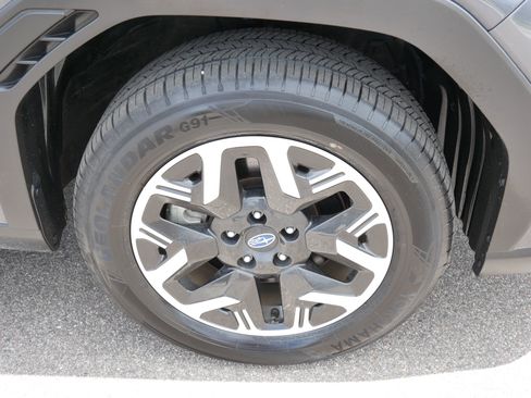 Used 2025 Subaru Forester Premium AWD/4WD image 15