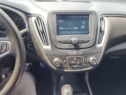 Used 2017 Chevrolet Malibu LS image 10