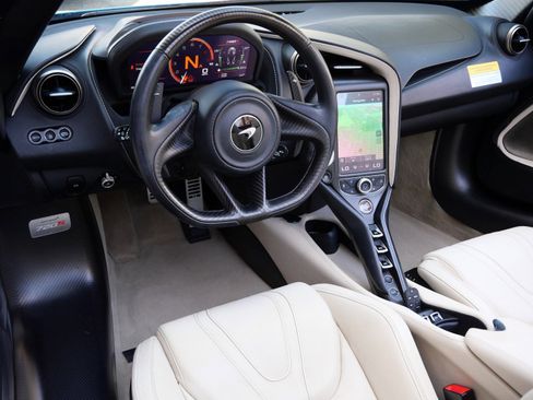 Used 2019 McLaren 720S Luxury image 8