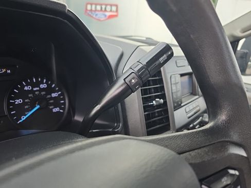Used 2020 Ford F250 XL w/ Power Equipment Group RWD image 16
