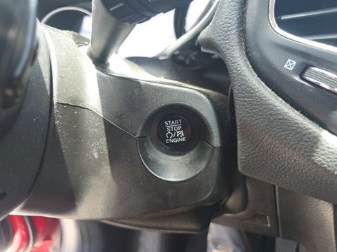 Used 2018 Jeep Compass Latitude FWD image 23