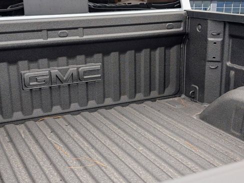 New 2026 GMC Sierra 1500 SLT w/ SLT Premium Plus Package image 10