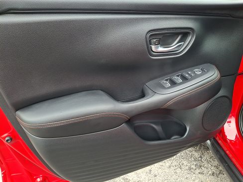 Used 2025 Honda HR-V Sport image 12
