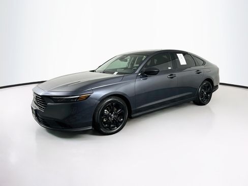 Used 2025 Honda Accord SE image 3