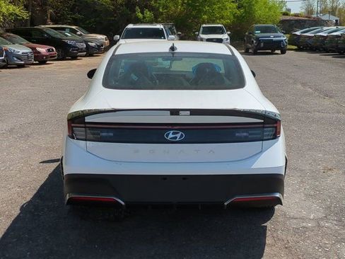 New 2025 Hyundai Sonata SE image 3