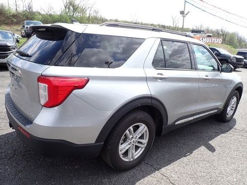 Used 2024 Ford Explorer XLT w/ Class IV Trailer Tow Package image 11