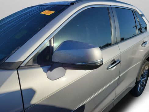 Used 2021 Toyota RAV4 Limited FWD image 28