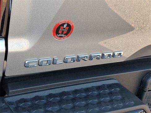 Used 2025 Chevrolet Colorado W/T w/ Advanced Trailering Package image 30