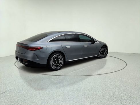 Used 2022 Mercedes-Benz EQS 450+ Sedan image 8