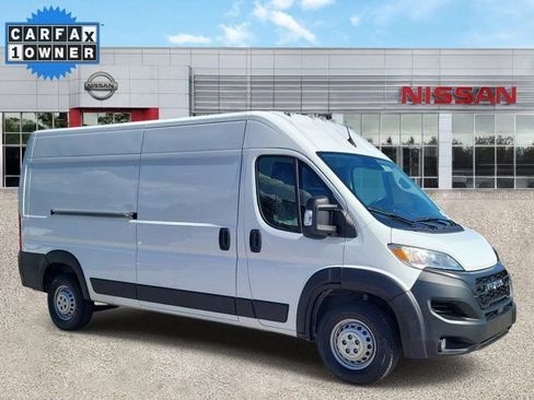 Used 2025 RAM ProMaster 2500 w/ Convenience Group FWD image 2