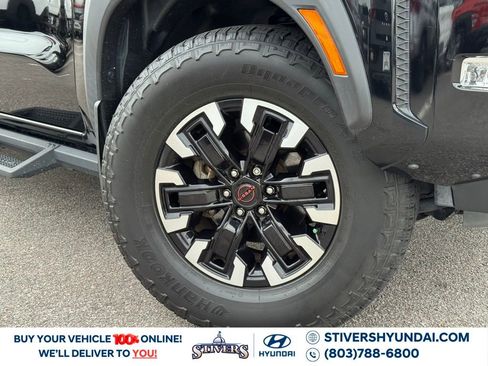 Used 2022 Nissan Frontier PRO-4X image 6