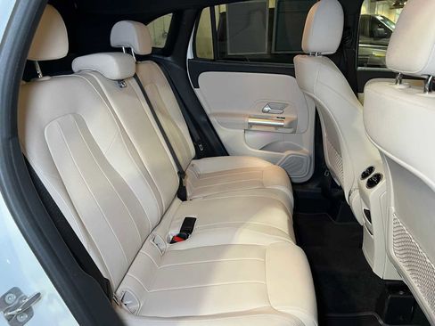 Certified 2025 Mercedes-Benz GLA 250 GLA 250 image 12