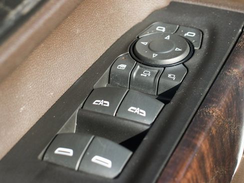 Used 2020 GMC Sierra 3500 Denali w/ Denali Ultimate Package image 17