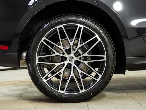 New 2026 Porsche Macan AWD/4WD image 39