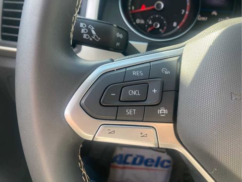 Used 2021 Volkswagen Atlas Cross Sport SE image 23