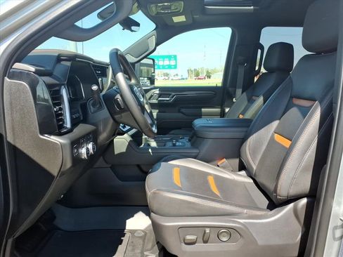 Used 2024 GMC Sierra 3500 AT4 w/ AT4 Premium Plus Package image 17