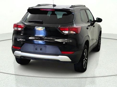 Used 2025 Chevrolet TrailBlazer LT AWD/4WD image 5