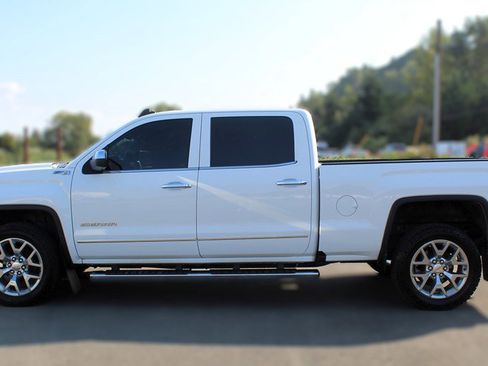 Used 2018 GMC Sierra 1500 SLT w/ SLT Premium Package image 4