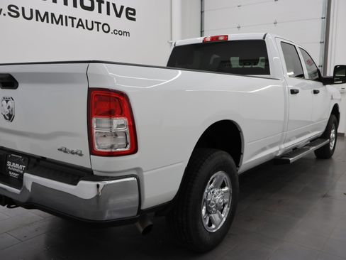 Used 2024 RAM 3500 Tradesman w/ Chrome Appearance Group AWD/4WD image 4