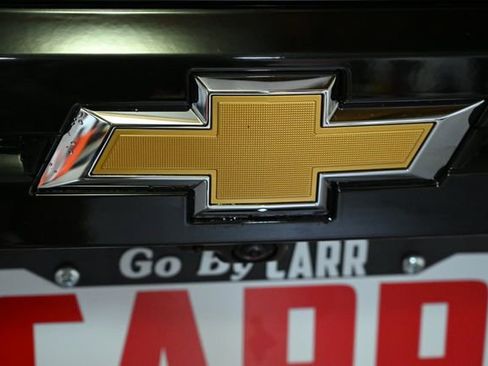 Used 2025 Chevrolet Traverse LT w/ Sun and Wheel Package image 11