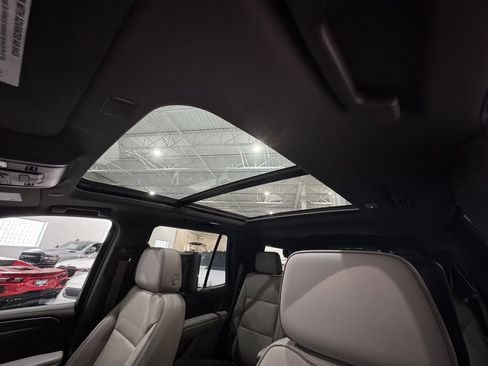 Used 2021 GMC Yukon SLT w/ SLT Luxury Plus Package image 31