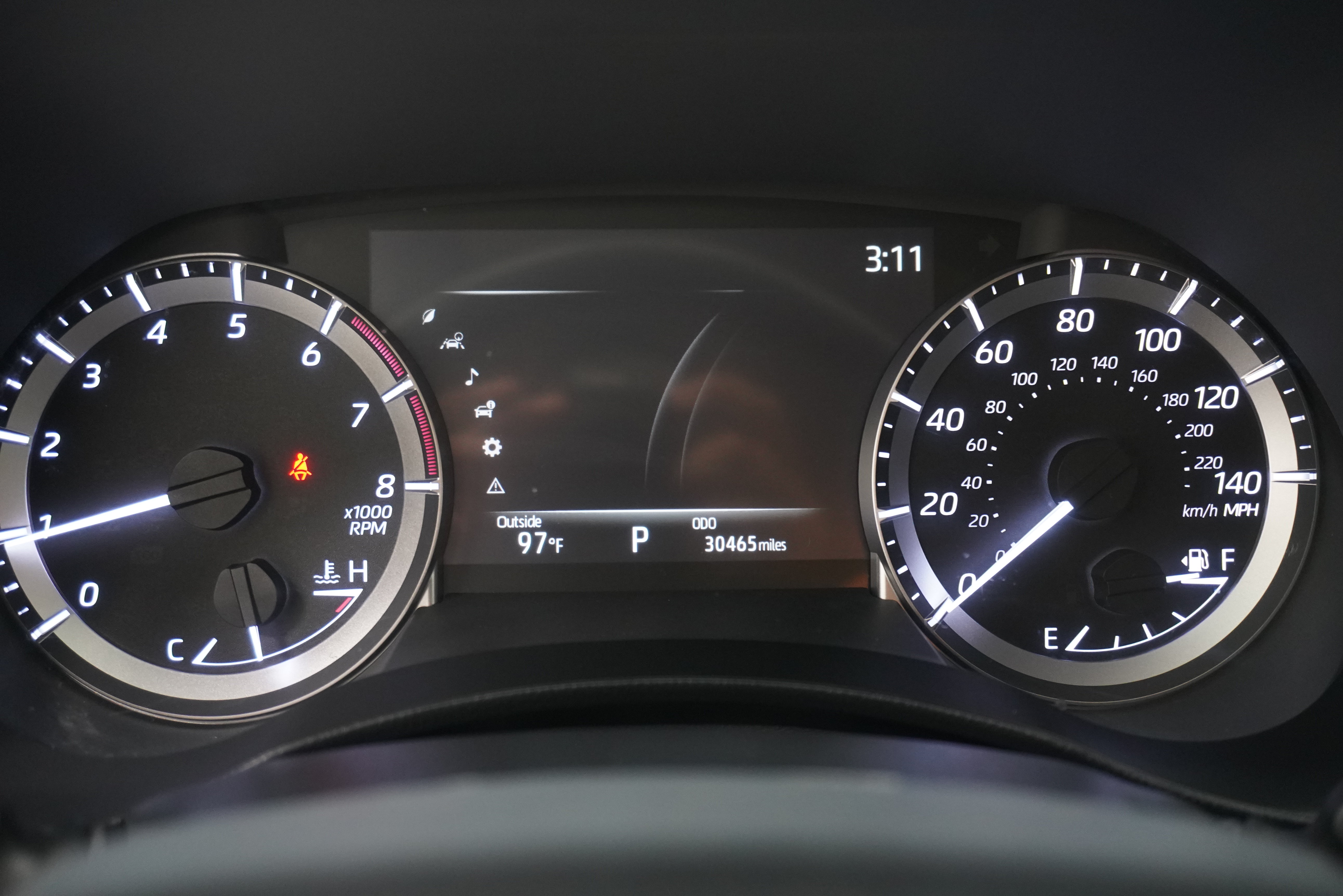 Used 2024 Toyota Highlander LE FWD image 19