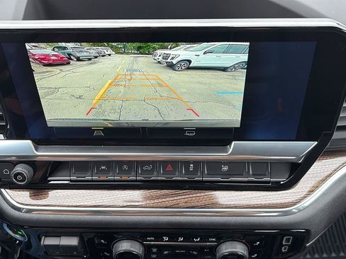 Certified 2024 Chevrolet Silverado 1500 RST AWD/4WD image 32