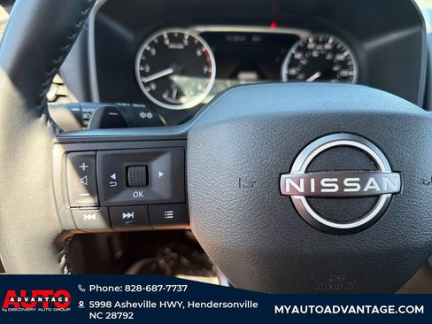 Used 2025 Nissan Rogue SV AWD/4WD image 20