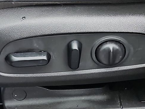 Used 2021 Buick Encore GX Select w/ Advanced Technology Package image 26