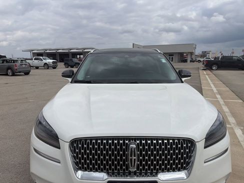 Used 2022 Lincoln Corsair Reserve w/ Elements Package image 9