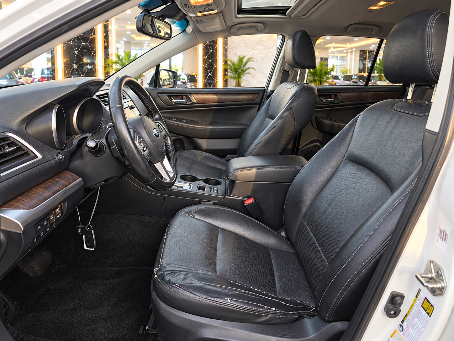 Used 2015 Subaru Outback 3.6R Limited AWD/4WD image 9