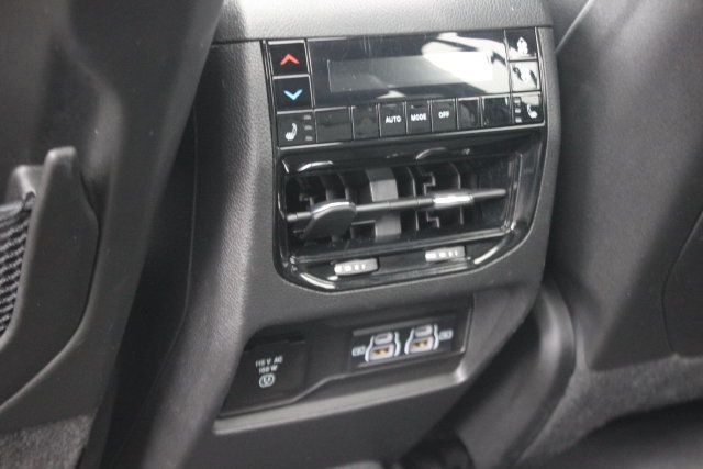 Used 2023 Jeep Grand Cherokee L Overland AWD/4WD image 29