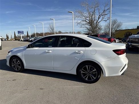 Used 2024 Kia Forte LXS image 6