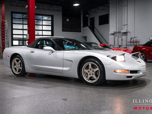 Used 1999 Chevrolet Corvette Convertible w/ Memory Pkg image 38