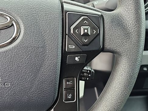 Used 2018 Toyota Tacoma SR image 21