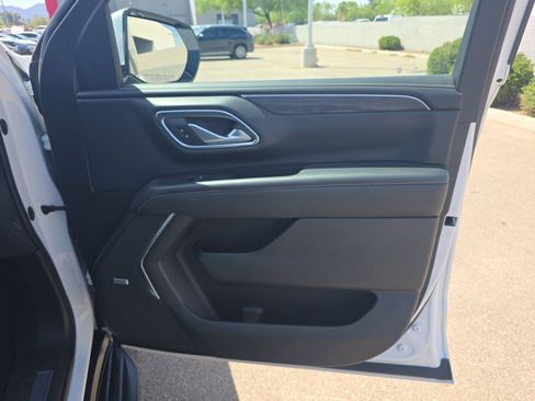 Used 2022 GMC Yukon SLT RWD image 16