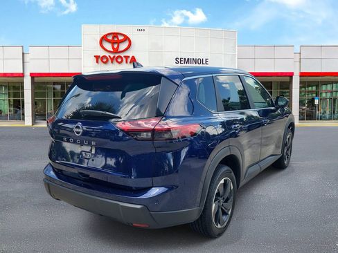 Used 2025 Nissan Rogue SV FWD image 3