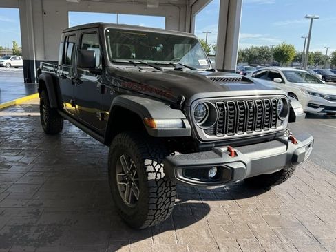 New 2025 Jeep Gladiator Mojave w/ Convenience Group image 3