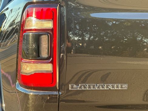 Used 2019 RAM 1500 Laramie image 12