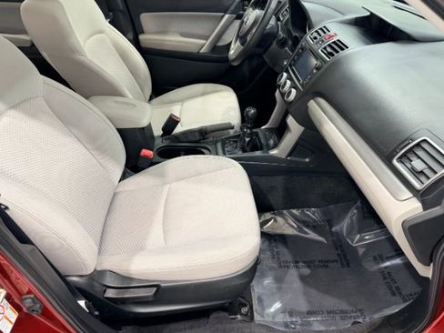Used 2017 Subaru Forester 2.5i AWD/4WD image 35