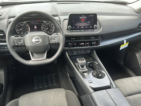 Certified 2025 Nissan Rogue SV image 20